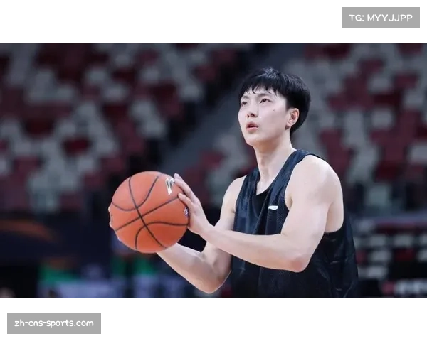 广东后卫线身高劣势成突破口 徐杰胡明轩成对手关键球针对背景板